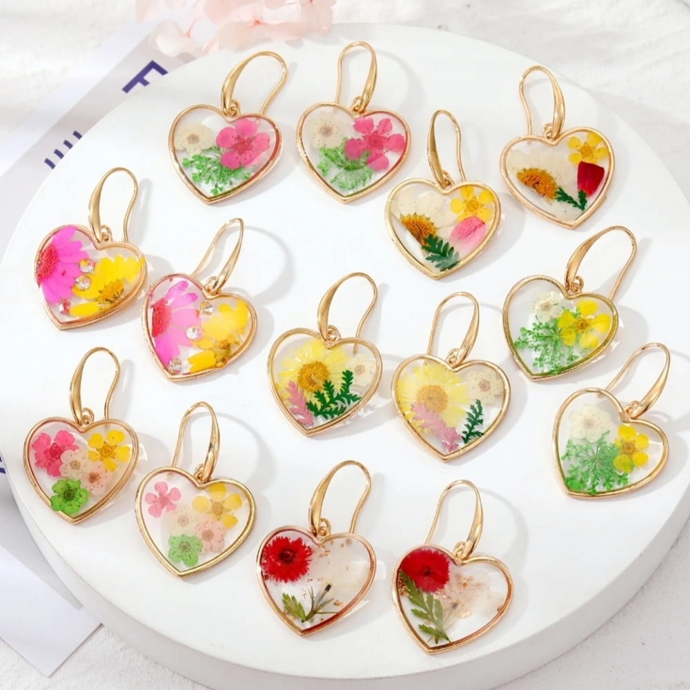 SEE NEW LISTING Floral Heart Earrings Dried Flower Pendant Earrings - Picture 8 of 13